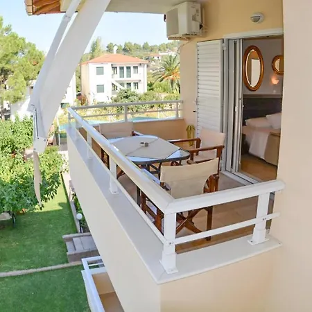 Michel Mar & Отель 2*