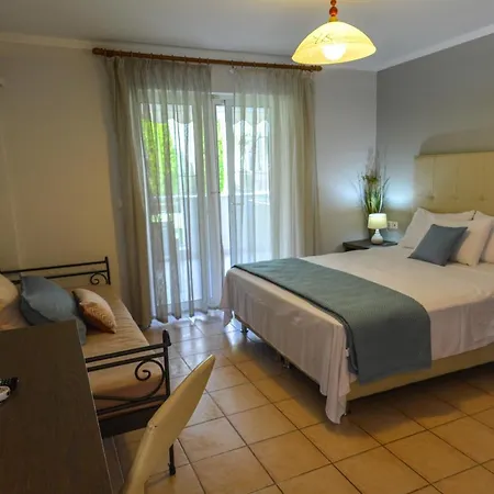 Michel Mar & Отель