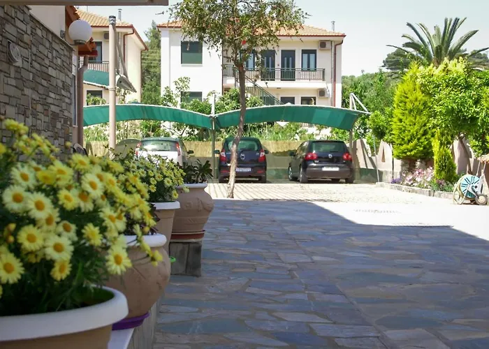 Michel Mar & Hotel 2*